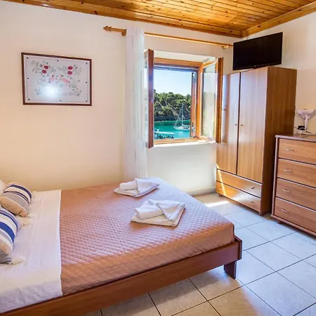 Anthi Apartmán Alikí