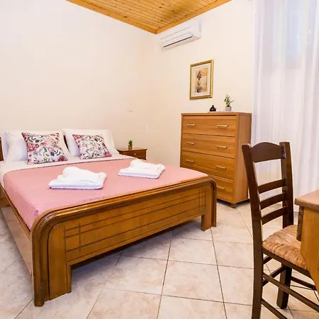 Apartamento Anthi Alikí
