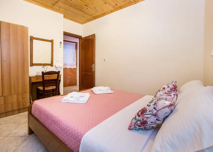 Anthi Apartament Alikí